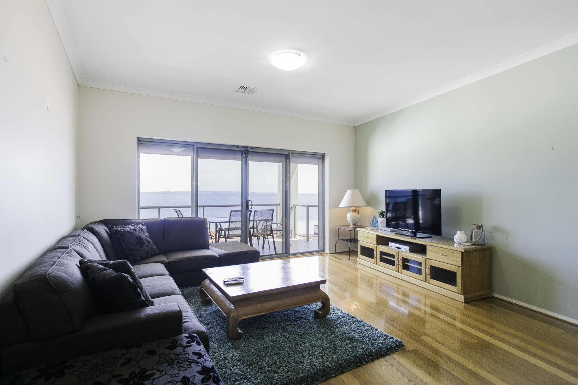 Boardwalk By Rockingham Apartments Extérieur photo