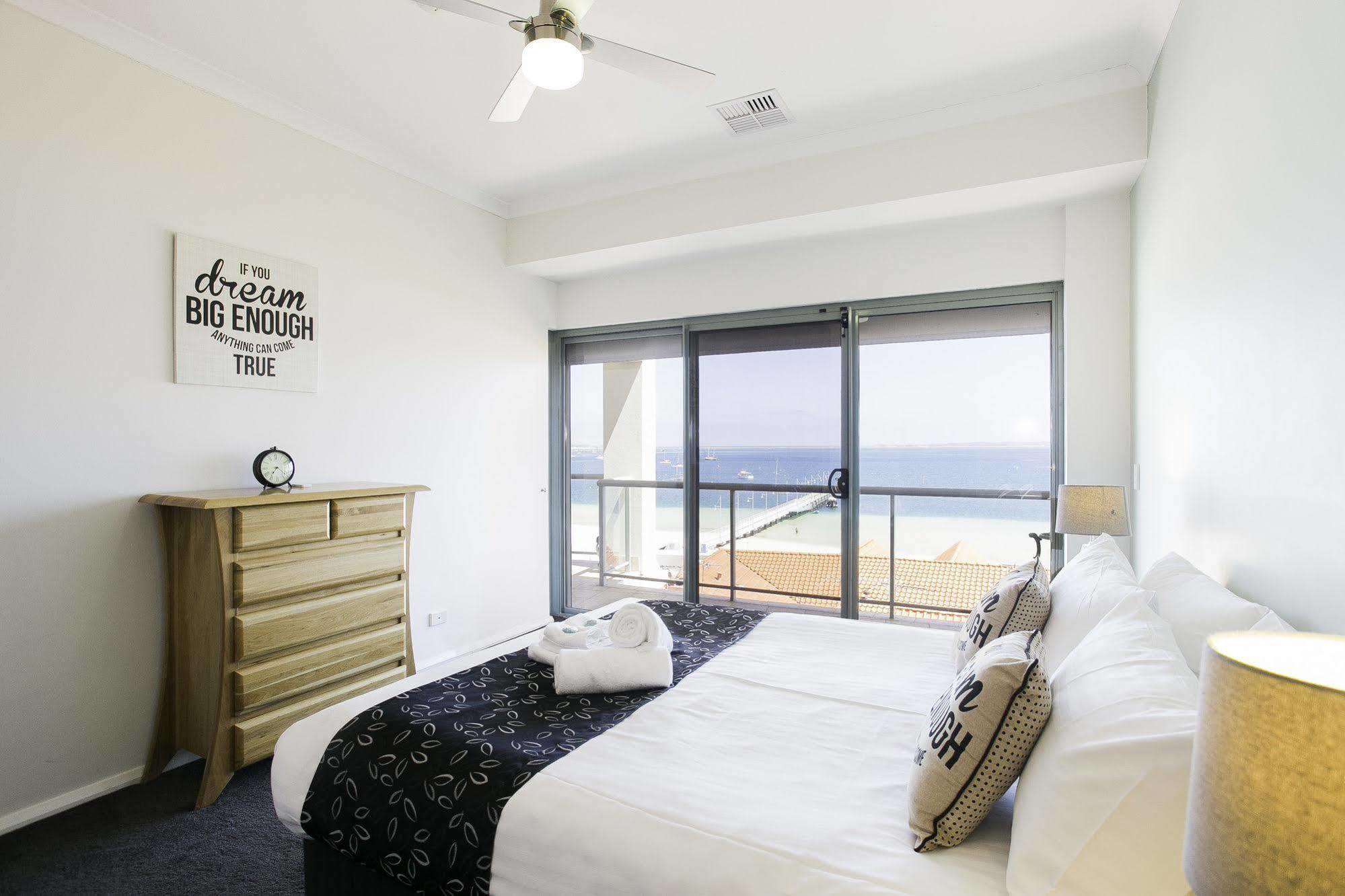 Boardwalk By Rockingham Apartments Extérieur photo